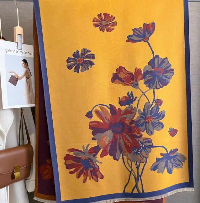 A SINGLE STRAND COSMOS SCARF - ASSORTED