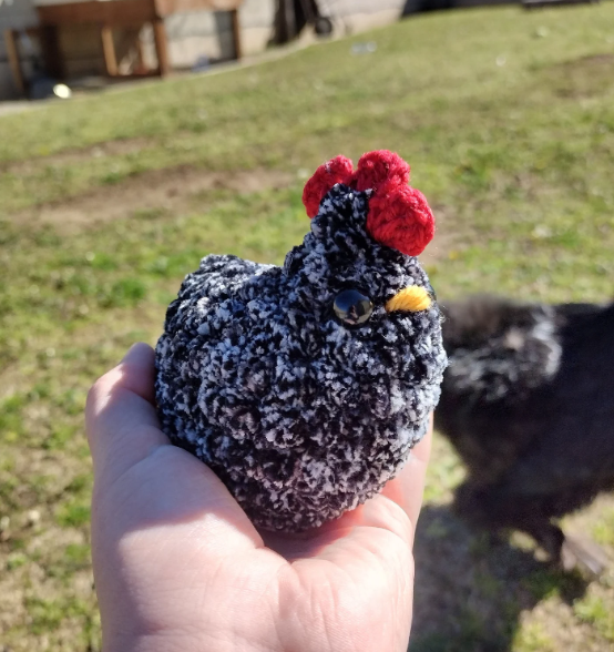CROCHET BLACK & WHITE SPECKLED CHICKEN