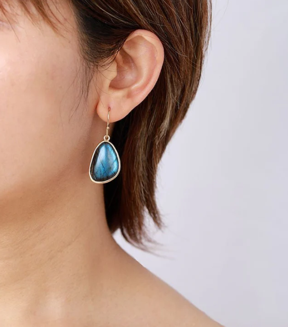 CAPE DIABLO - EARRING - EMINENT LABRADORITE HOOK EARRINGS