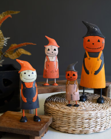 HALLOWEEN PAINTED IRON SCARECROWS - ASSORTED