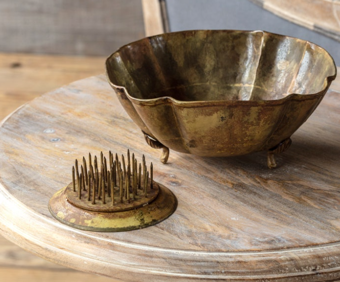 ANTIQUE GOLD BOWL WITH NEEDLE POINT FROG
