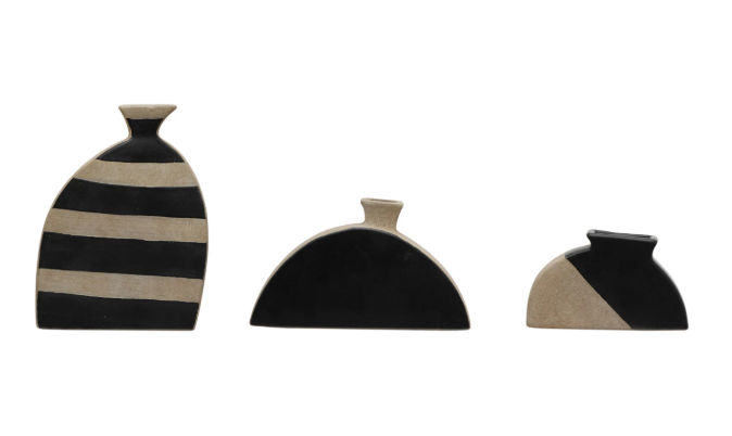 BLACK AND NATURAL TERRACOTTA VASES - ASSORTED