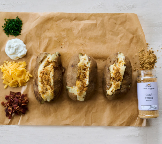 FINCH & FENNEL -THAT'S AMOE TOPPER 3.3oz.