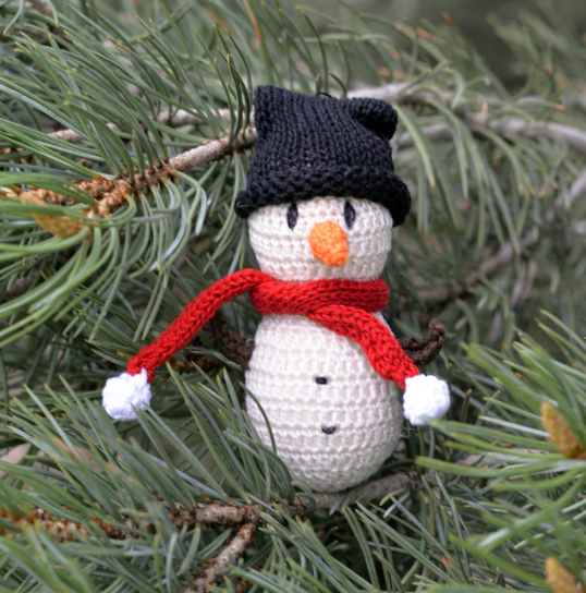 CROCHET SNOWMAN ORNAMENT