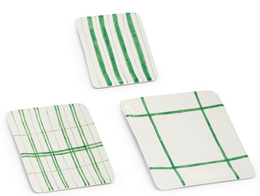 CHRISTMAS PLAID PLATES - ASSORTED