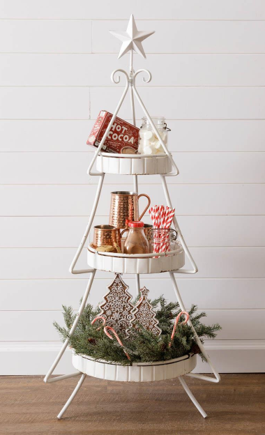 THREE-TIERED TREE STAND