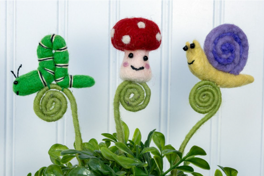 DZi FELT BACKYARD FROND FRIENDS - ASSORTED