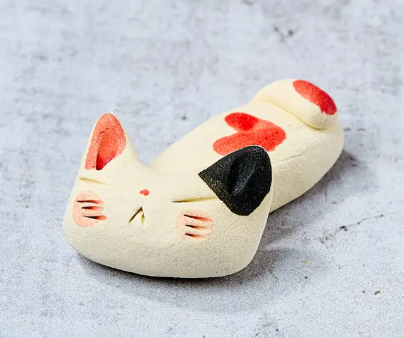 SLEEPING CAT CHOPSTICK REST