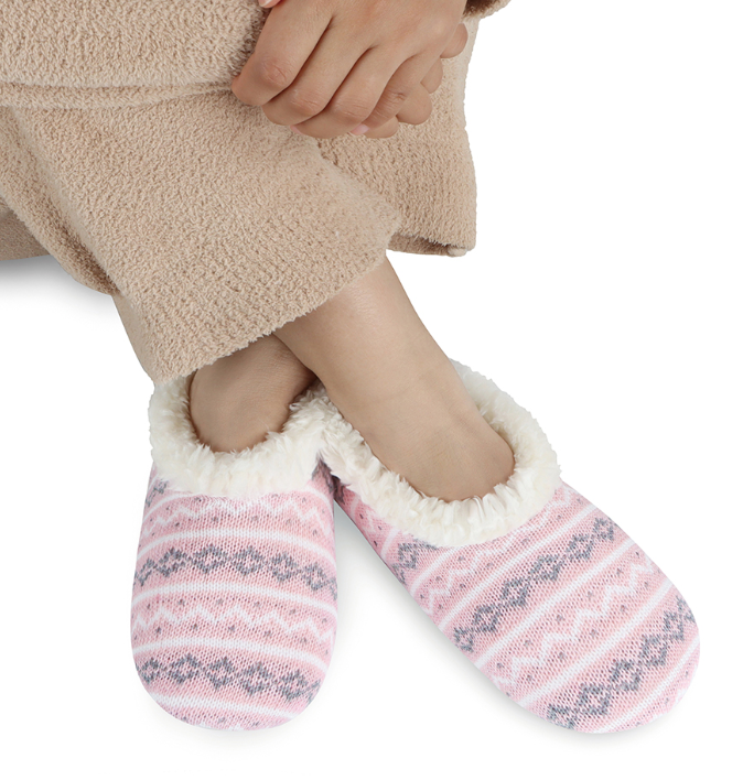 SNOOZIES! WOMENS NORWEGIAN KNIT SLIPPERS