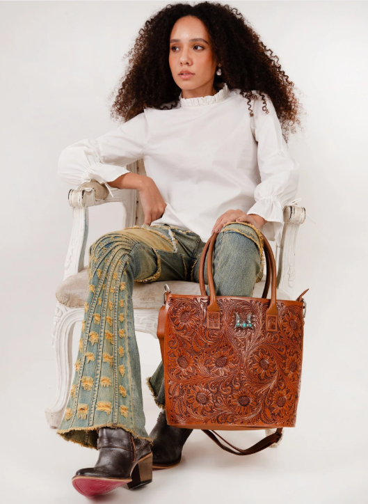 LOYAL WEST DROVER LARGE BAG 15.5(W) X 12(H) X 4.25(D)