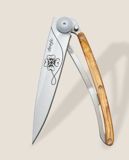 DEEJO KNIVES - 37G OLIVE WOOD/LUCKY CHARMS