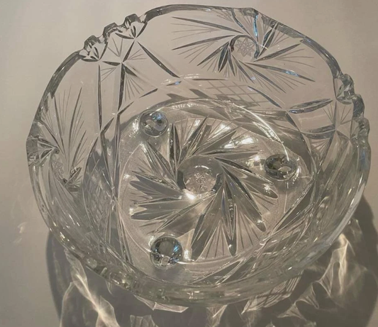 VINTAGE 3-FOOTED STAR OF DAVID PINWHEEL CUT LEAD CRYSTAL BOWL
