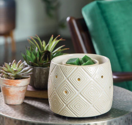 CANDLE WARMERS - ILLUMINAIRE FAN FRAGRANCE WARMERS -GEOMETRIC
