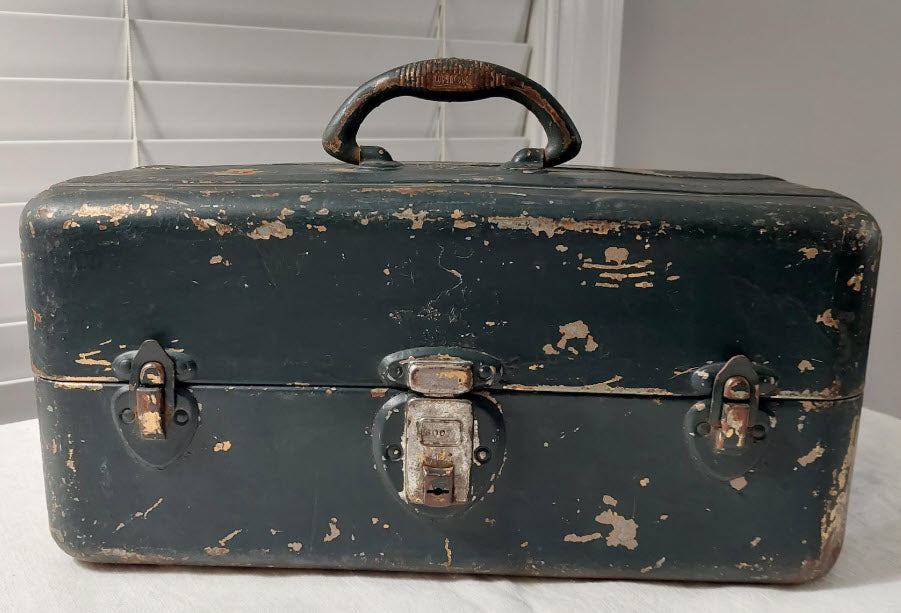 VINTAGE FISHING TACKLE BOX -UNION STEEL CHEST CORP. - 1950's