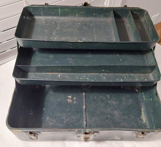 VINTAGE FISHING TACKLE BOX -UNION STEEL CHEST CORP. - 1950's