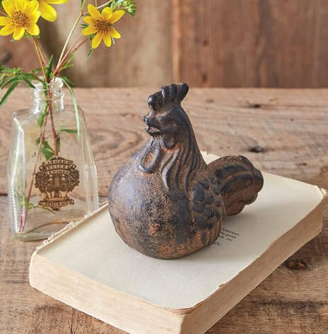 COLONIAL TIN WORKS RUSTIC MINI CAST IRON CHICKEN