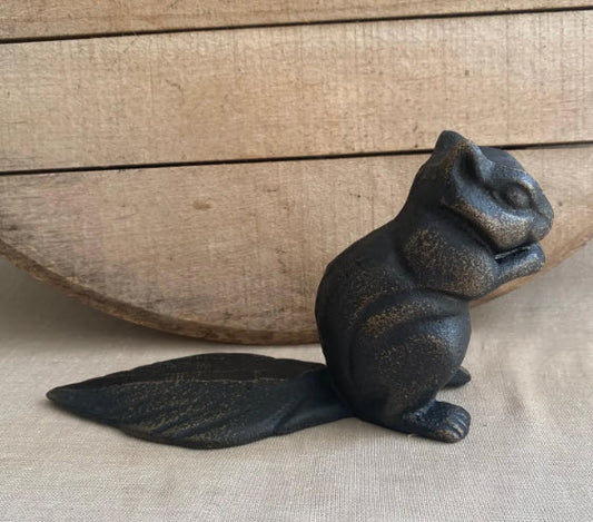 RUSTIC CAST IRON SQUIRREL DOOR STOP