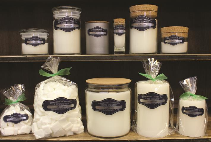 THOMPSON'S CANDLE CO. SUPER SCENTED ORIGINALS- HOLIDAY - MISTLETOE