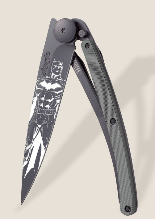 DEEJO KNIVES - 37G DARK GREY ALUMINUM / THE BATMAN