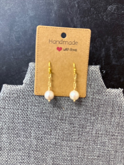 JANNIES JEWELS - 120 GOLD PEARL PAPERCLIP CHAIN EARRINGS
