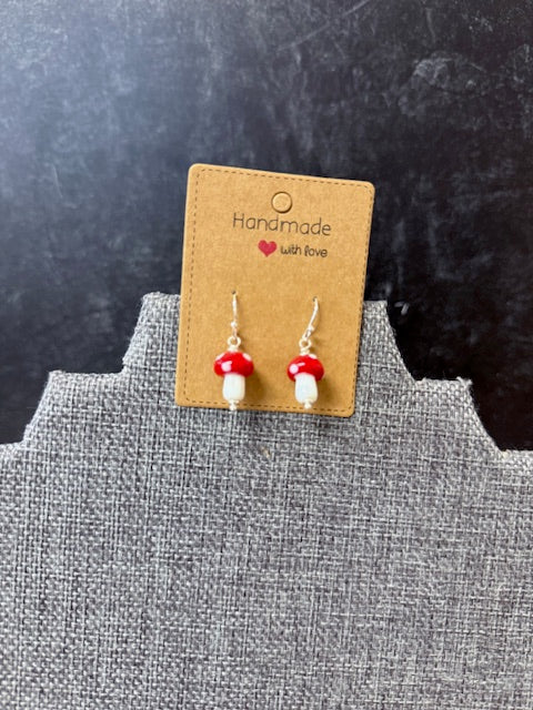 JANNIES JEWELS - 126 /127 GLASS MUSHROOM EARRINGS