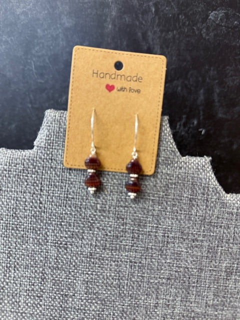 JANNIES JEWELS - 140 SILVER SEA SHELL GLASS EARRINGS