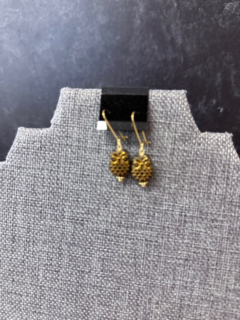 JANNIES JEWELS - 132 GOLD OWL EARRINGS
