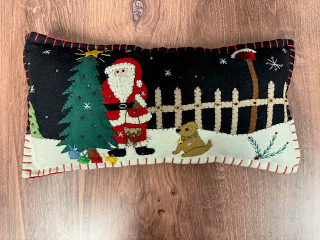 HOLIDAY FELTED PILLOWS - ASSORTED