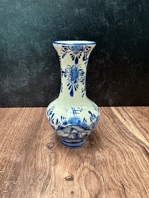 BLUE AND WHITE VASE FROM HOLLAND