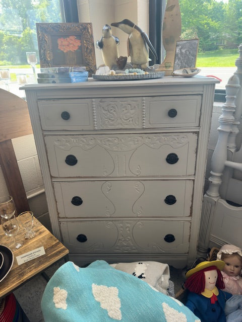 HANDPAINTED GREY DISTRESSED BEDROOM FURNITURE