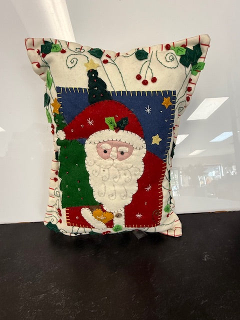 FELTED SANTA PILLOW 11x15