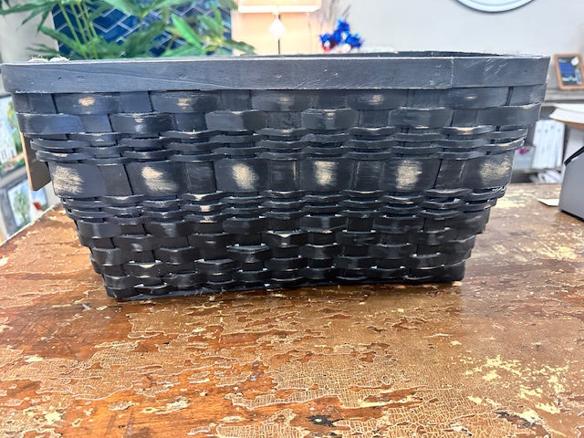 DISTRESSED BLACK BASKET