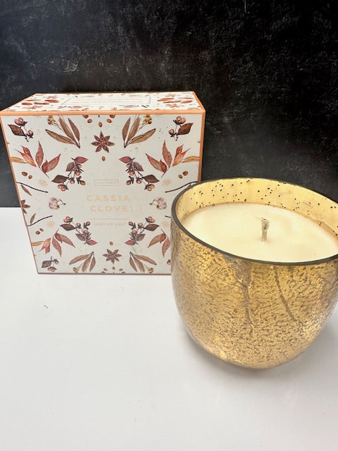 ILLUME CASSIS CLOVE HOLIDAY CANDLE