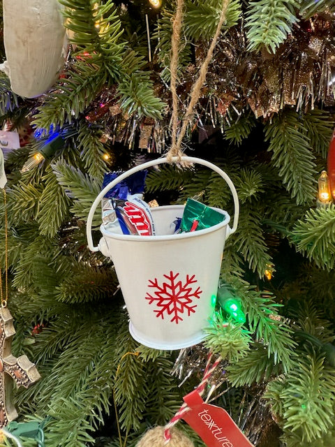 SNOWFLAKE ORNAMENT BUCKET - ASSORTED