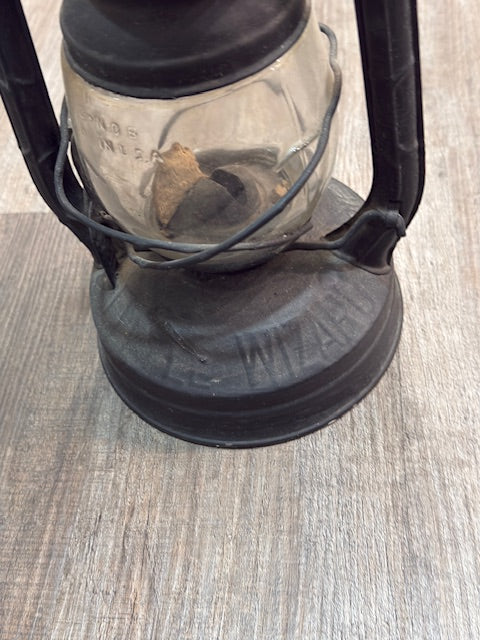 VINTAGE 1940'S DIETZ LITTLE WIZZARD OIL RAILROAD LANTERN