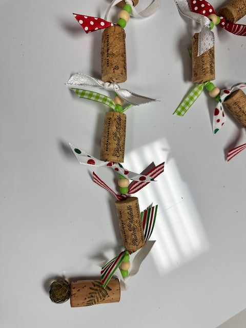 HOLIDAY 12' WINE CORK GARLAND WITH RIBBONS AND BEADS BY DEE - ASSORTED