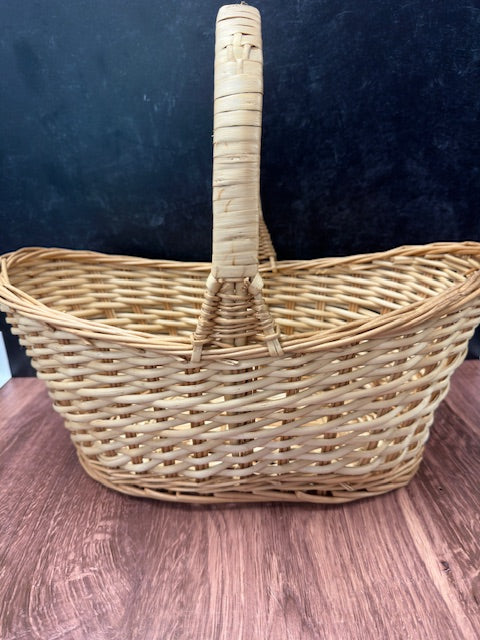 HANDMADE WOVEN WICKER OVAL BASKET WITH HANDLE - ASSORTED SIZES