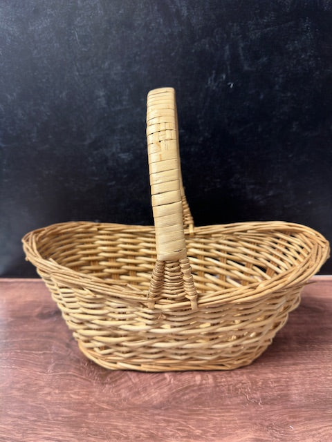 HANDMADE WOVEN WICKER OVAL BASKET WITH HANDLE - ASSORTED SIZES