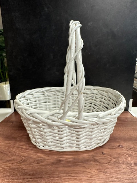 WHITE PAINTED BASKET WITH HANDLE  13" x 10" x 6"