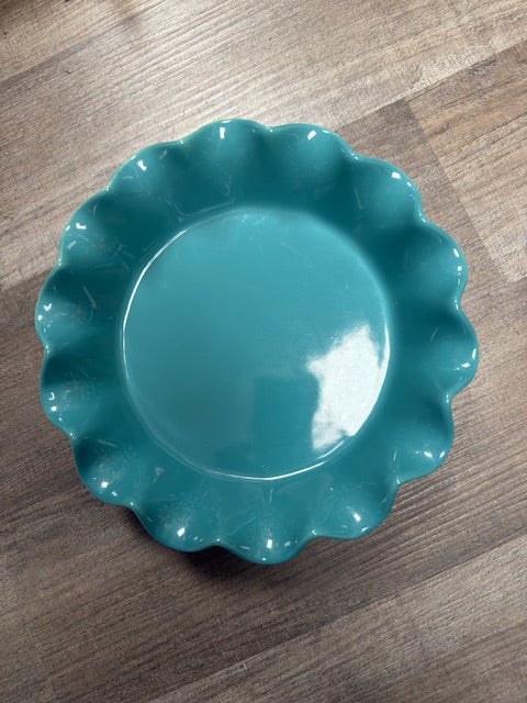 LAKESIDE COLLECTION STONEWARE RUFFLED EDGE PIE PAN - ASSORTED