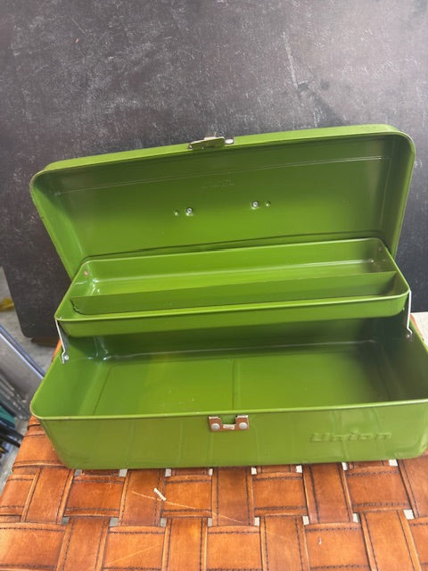 GREEN TACKLE BOX (LATCH IS BROKEN)