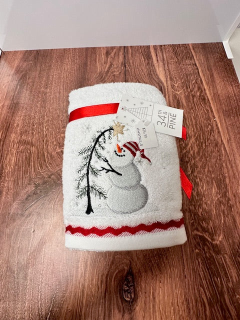 HOLIDAY SET OF 2 HAND TOWELS GIFT SET - ASSORTED