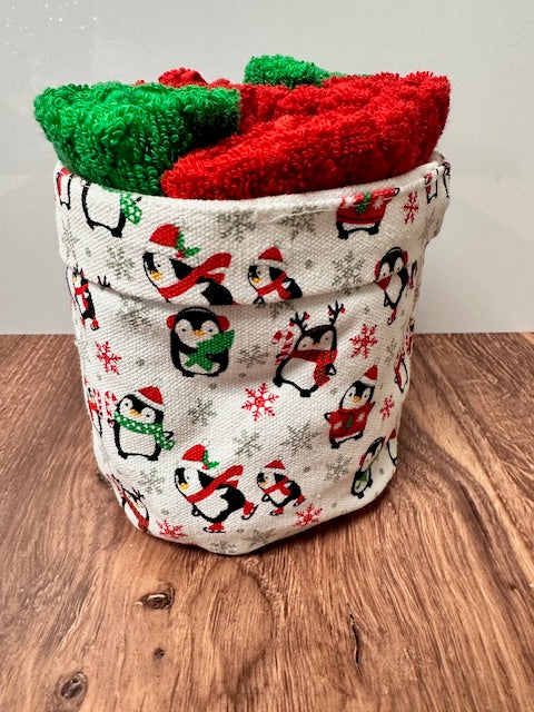 CASABA WASH CLOTH GIFT SET IN PENGUIN BAG