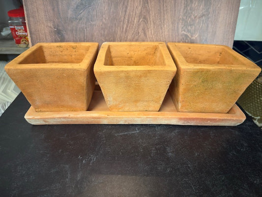 TERRACOTTA PLANTERS WITH DRIP TRAY SET