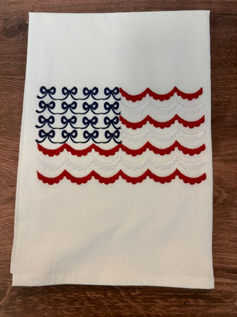 ANNE VAN & CO. EMBROIDERED AMERICANA 4TH OF JULY TEA TOWELS