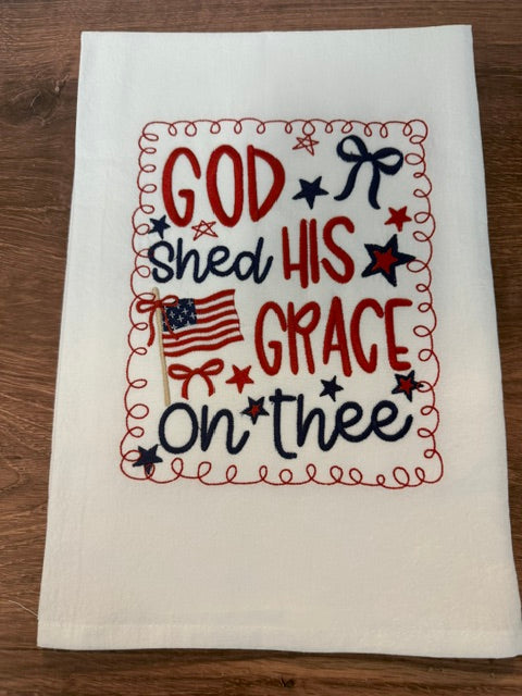 ANNE VAN & CO. EMBROIDERED AMERICANA 4TH OF JULY TEA TOWELS