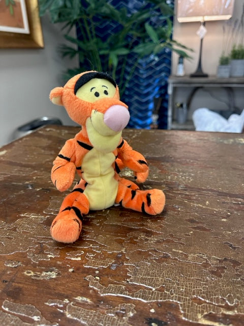 8 1/2" WINNIE THE POOH COLLECTION - TIGGER