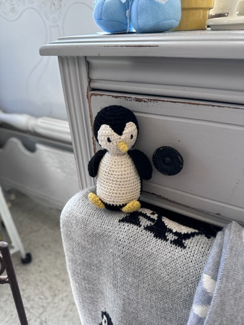 PENGUIN COTTON KNIT BABY RATTLE