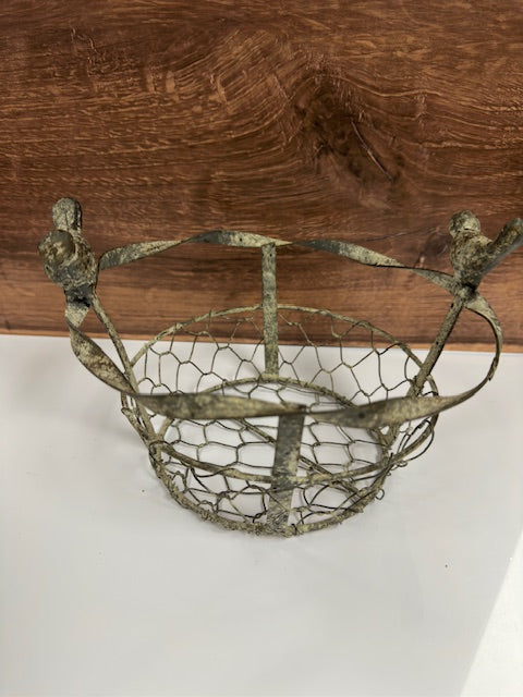 RUSTIC WIRE BASKET WITH BIRDS