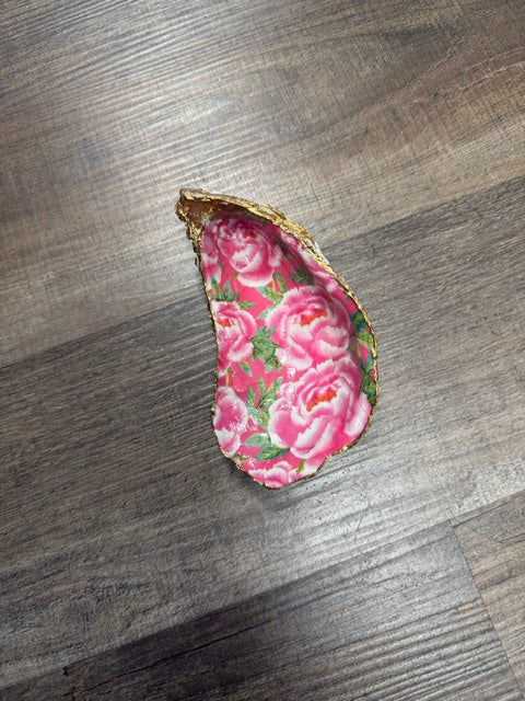 DECOUPAGE SHELLS